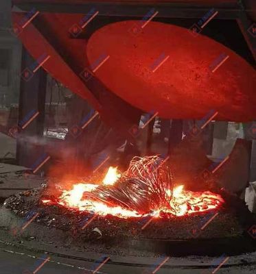 Eficiência Forno elétrico para fusão de metais Confiabilidade Fator de poupança de energia &gt; 95%
