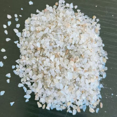 Materiais refratários para fornos de indução de fundição de ferro ou aço