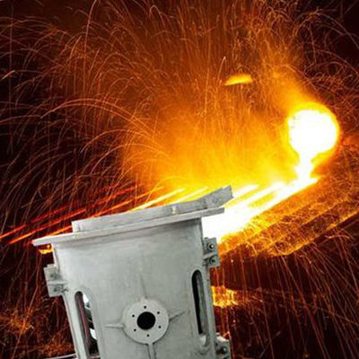 Sistema de forno de fusão por indução de baixa manutenção para fusão de cobre