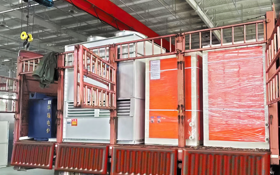 Fusão industrial de metais com forno de fusão por indução elétrica e sistema de controlo PLC